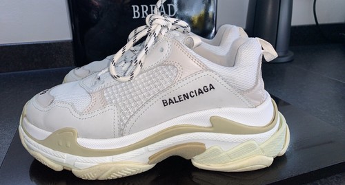 balenciaga triple s creme